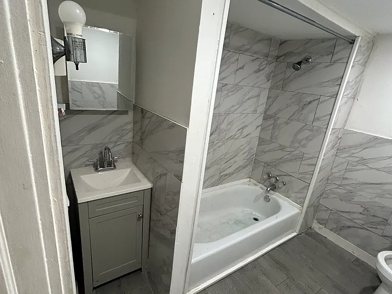 9 Robbins Ave #2 — Photo 2