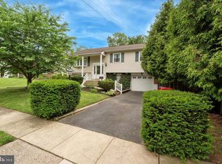 709 Parmentier Rd, Warminster, PA 18974