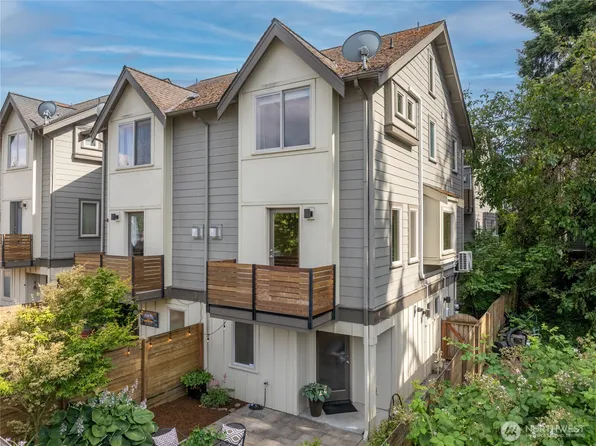 3926 A S Brandon Street, Seattle, WA 98118