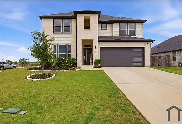 418 Ardsley Ln — Photo 2