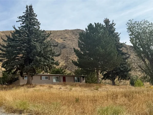 762 Twisp-Winthrop Eastside Road, Winthrop, WA 98862