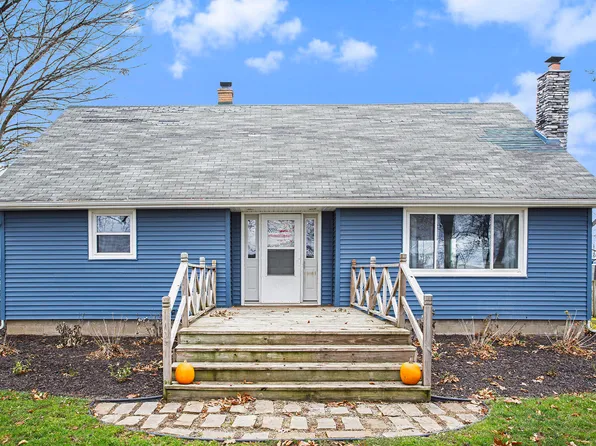13251 E Baseline Rd, Hickory Corners, MI 49060