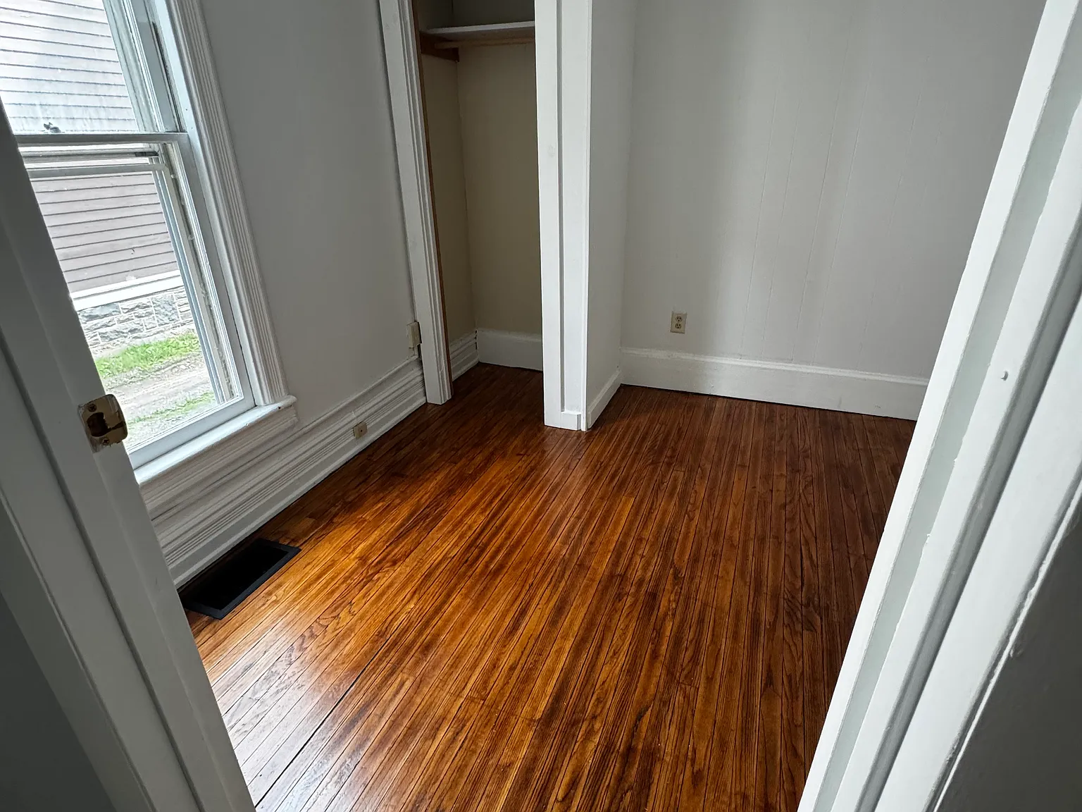 3 bed, 1244 sqft, $1,600 — Photo 3