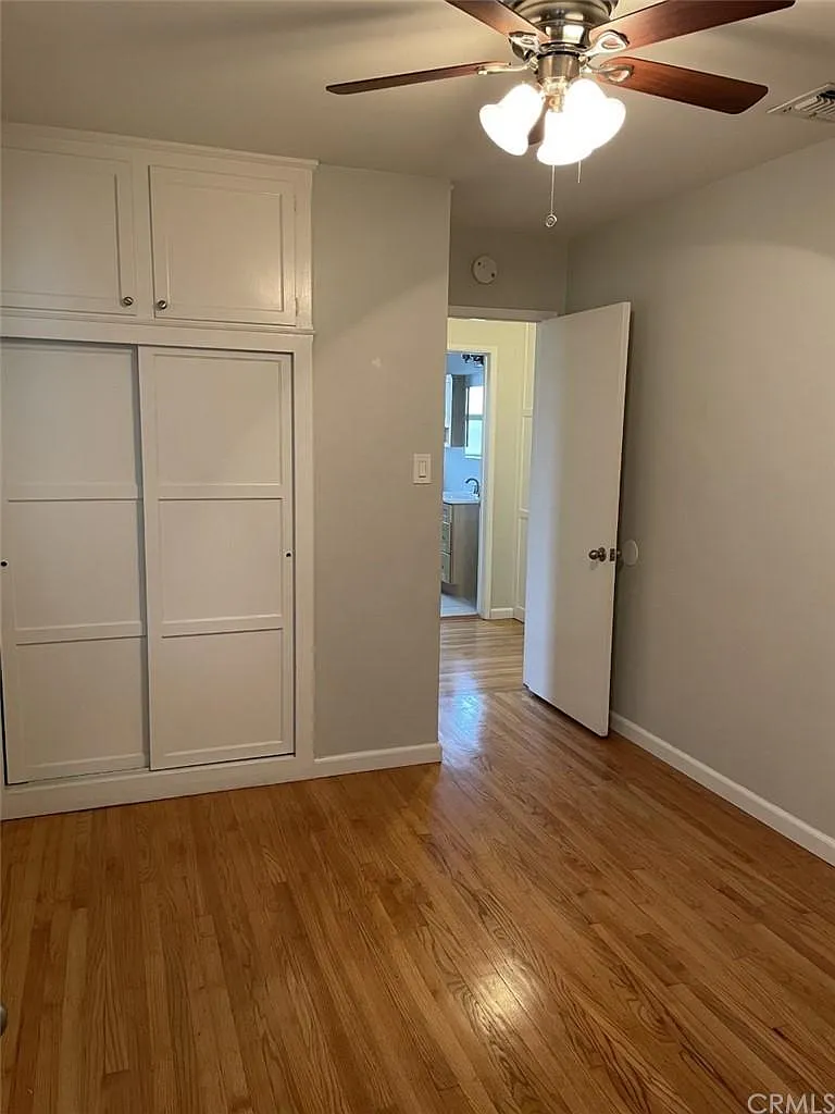 3 bed, 1161 sqft, $4,350 — Photo 2