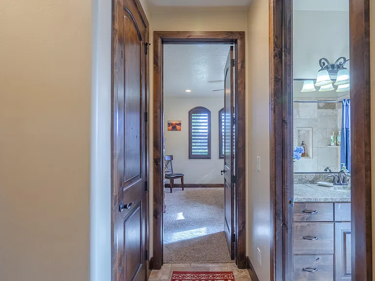 2732 S 4010 W — Photo 43