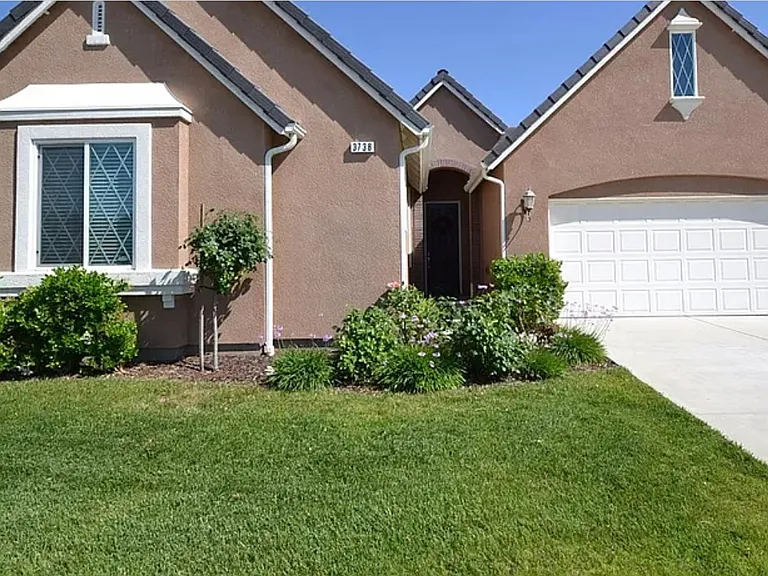 3738 Richmond Ave — Photo 1