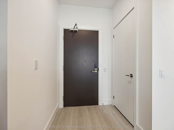 4th image of 6 Greenbriar Rd #719