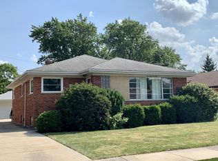 10535 Essex St, Westchester, IL
