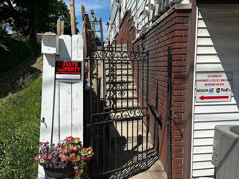 42 N Lehigh Ave #A — Photo 14