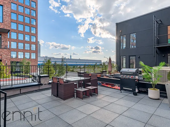 17 Kent Ave #2, Brooklyn, NY 11249