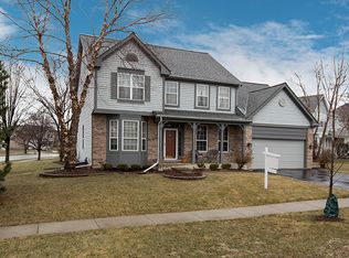 755 Buckingham Ct, Carol Stream, IL 60188