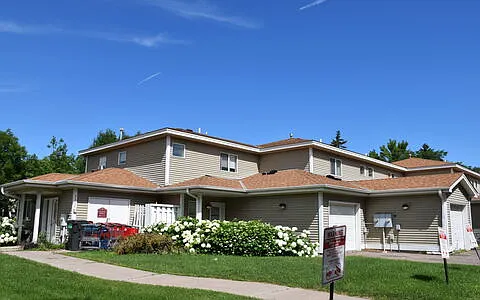 Bass Lake Townhomes Photo 1