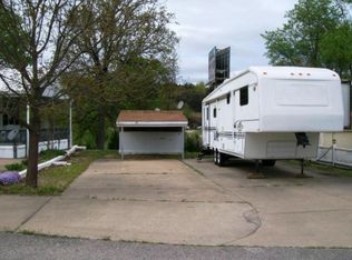 203 Sunshine Cir, Branson, MO 65616