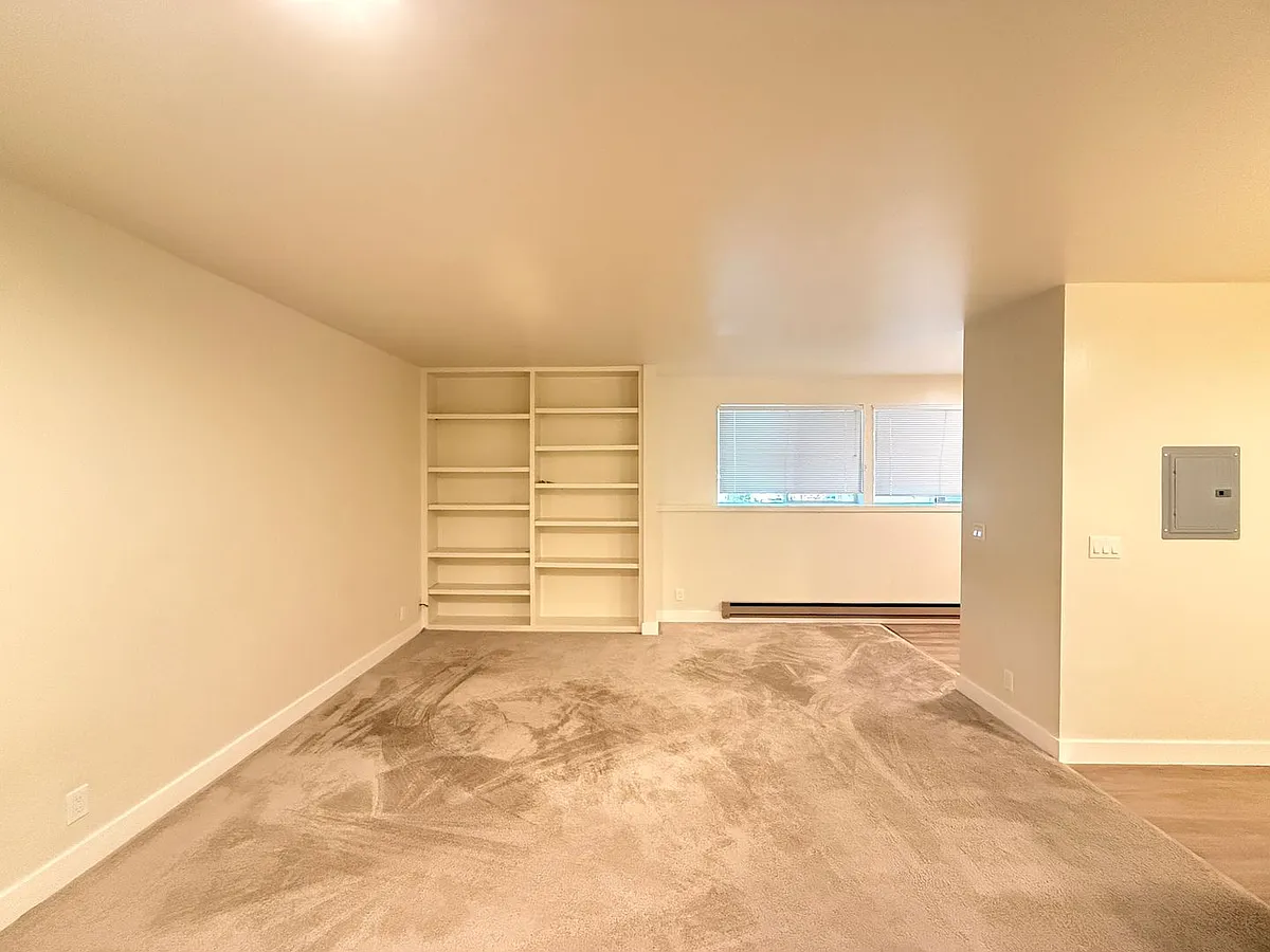 Building Photo - 51 Essex St #11