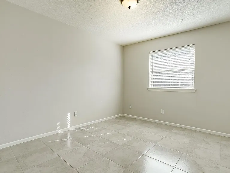 1812 Winchester Way — Photo 17