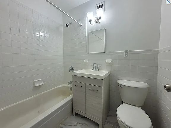 5th image of 675 Walton Ave APT 5D