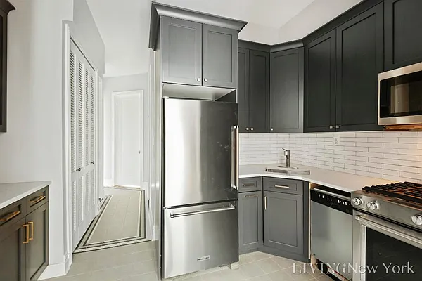 Rented by Living New York | media 43