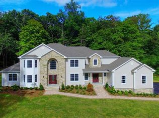 16 Waterfall Dr, Randolph, NJ 07945