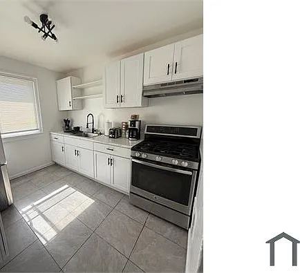 11325 Littlefield St — Photo 5