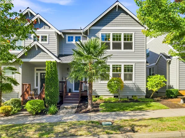 37927 Cascadia Village Dr, Sandy, OR 97055