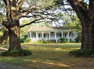 2160 Old Shell Rd, Mobile, AL 36607