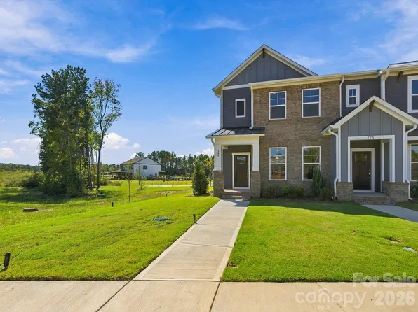 723 Perthwood St, Rock Hill, SC 29732