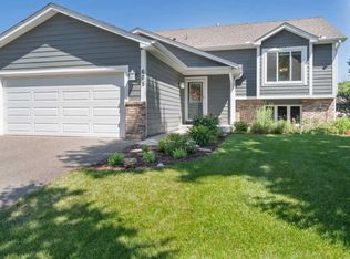605 107th Ln NW, Coon Rapids, MN 55448