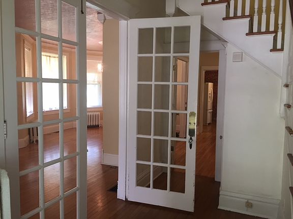3rd image of 226 Pine St