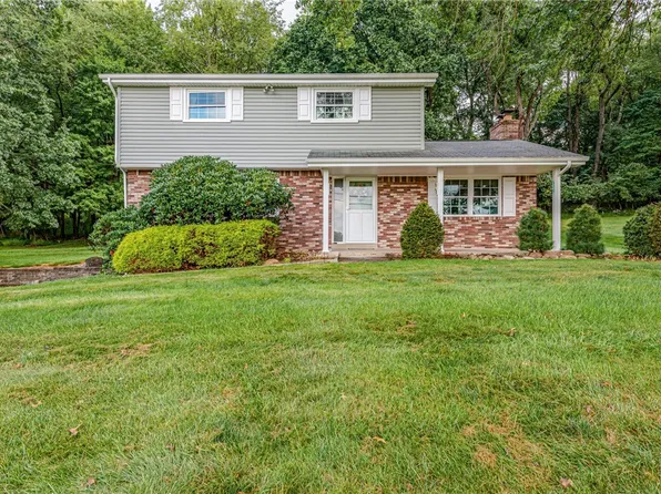 4829 Crowfoot Rd, Murrysville, PA 15668