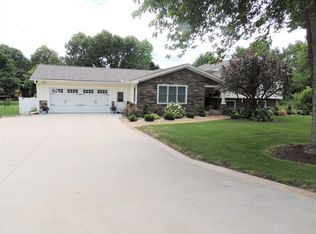529 W Iowa St, Spring Valley, IL 61362