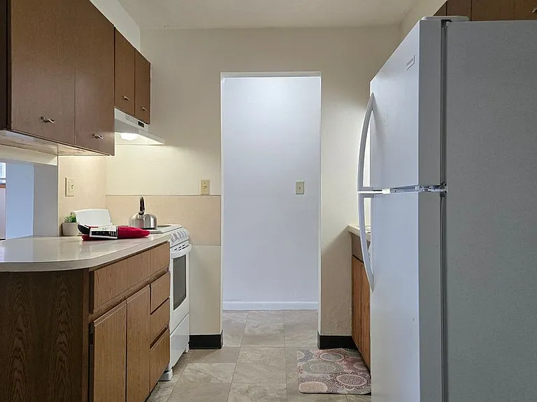 502 13th St SE — Photo 1