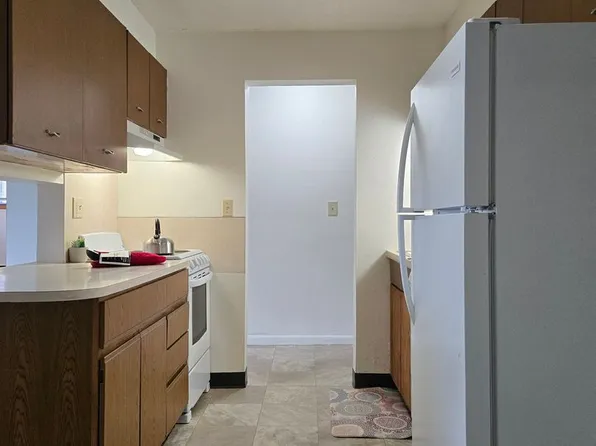 Park Apartments - 502, 502 13th St SE #8, Jamestown, ND 58401
