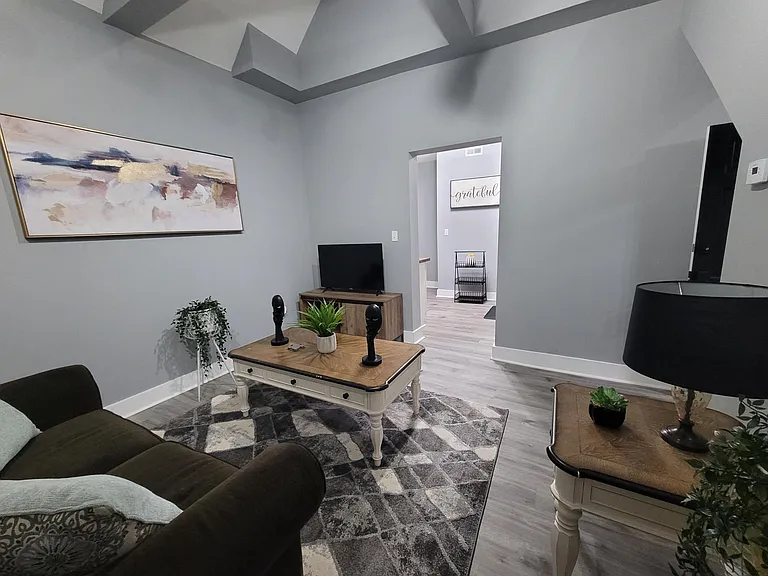 2818 N Capitol Ave #4 — Photo 16