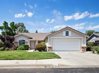 2671 Dennis Ave, Clovis, CA 93611