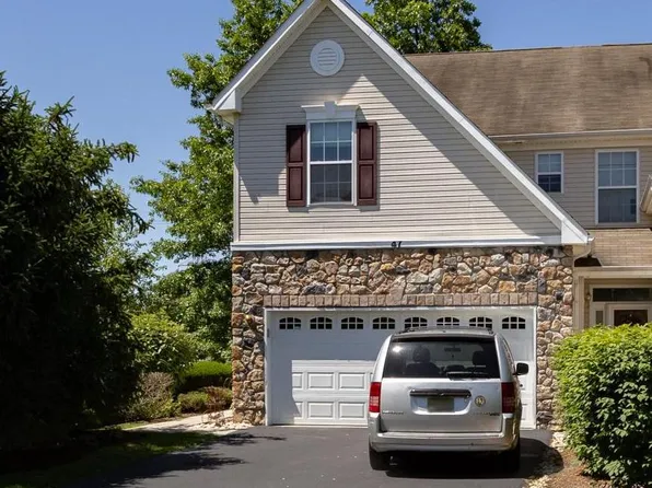 47 Haddon Ct, Pennington, NJ 08534