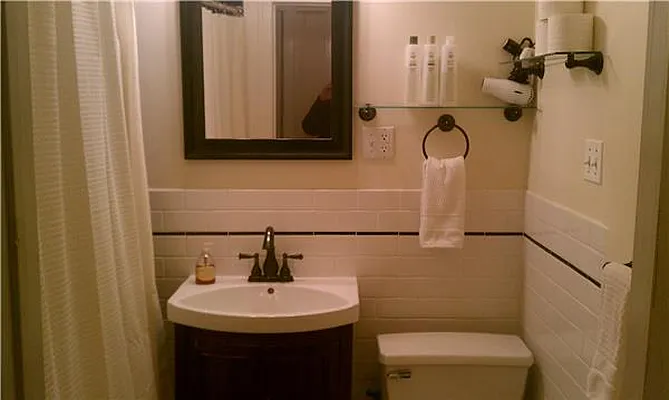 Rented by Kian Realty | media 19