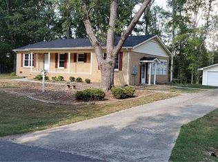 180 Glenn Dr, Mount Holly, NC 28120
