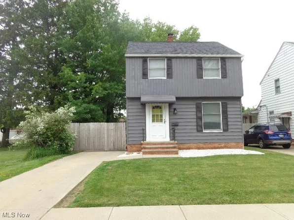 3014 Ingleside Dr, Parma, OH 44134