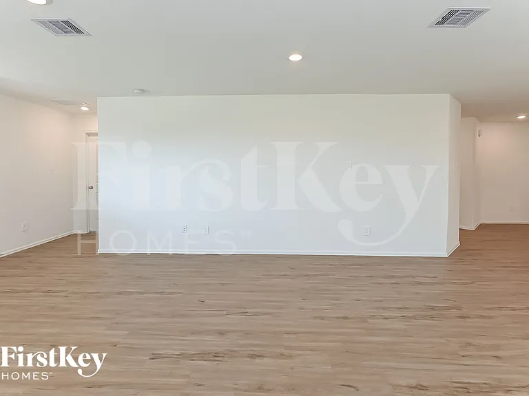 24215 Becker Hollow Ln — Photo 5