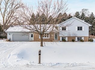 1951 Amy Jo Dr, Oshkosh, WI 54904