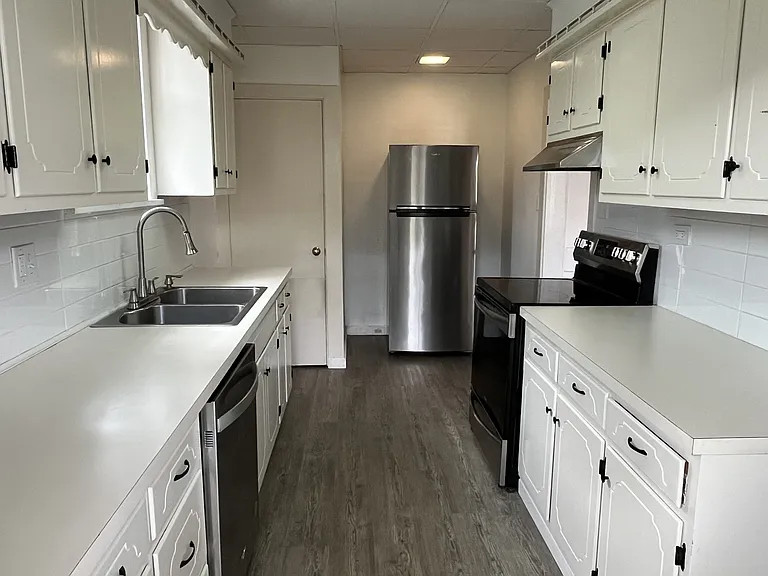 707 S 25th St — Photo 11