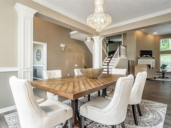 5th image of 5693 Harrow Glen Ct