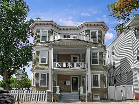 3rd image of 415 K St #1