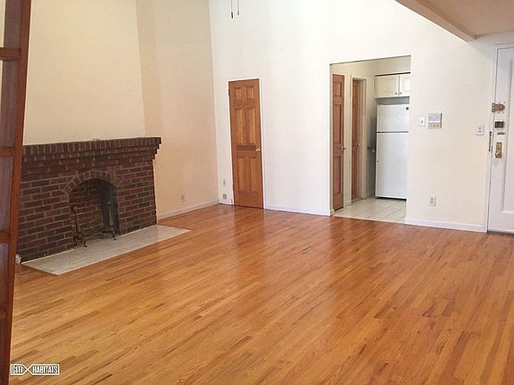 2nd image of 43 W 76th St APT 1B