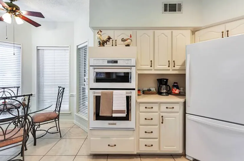 3 bed, 2.5 bath, 1797 sqft, $900 — Photo 4