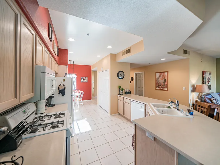 7401 W Arrowhead Clubhouse Dr #2013 — Photo 11