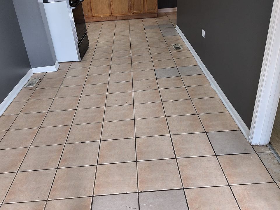 1st image of 10613 S Edbrooke Ave APT 1F