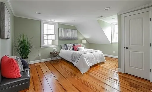 17 Rushmore St #15 — Photo 8
