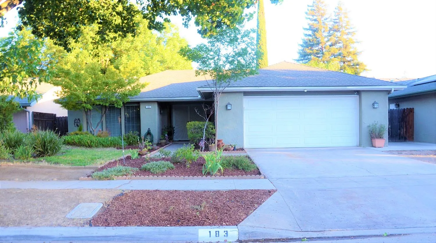 183 W Omaha Ave photo 1