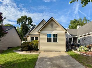 405 Amberly Dr, Jamestown, NC 27282